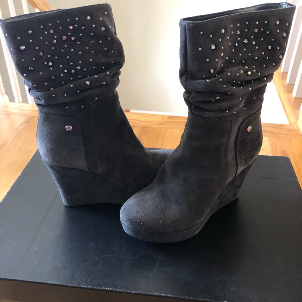 Like new grey suede slouchy sparkly  platform boots